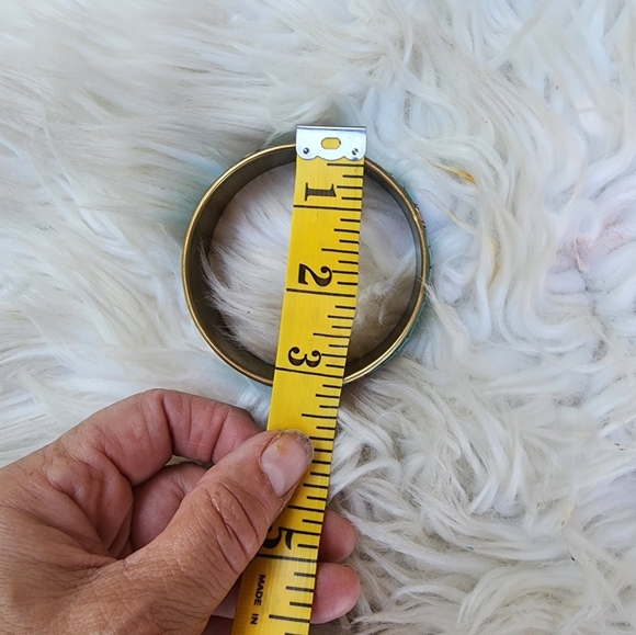 Vintage cross inlay brass bangle - Picture 5 of 5